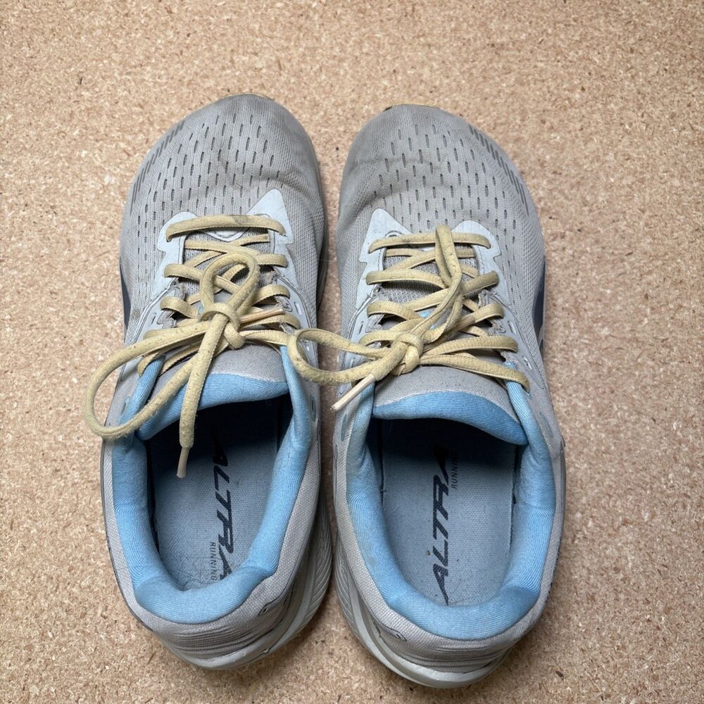 Altra - Via Olympus - Light Gray (AL0A82CR224) - 9 Women Road Running - Picture 3 of 10